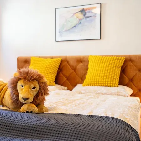 Nice2Be Lions Love - Augsburg Zentrum