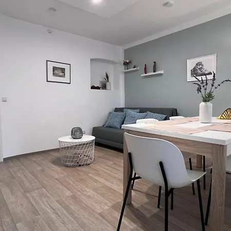 Nice2Be Lions Love - Augsburg Zentrum Apartment Augsburg